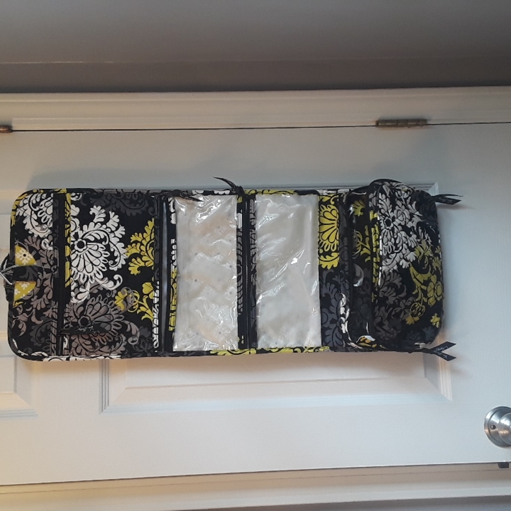 Vera Bradley Baroque hanging organizer
